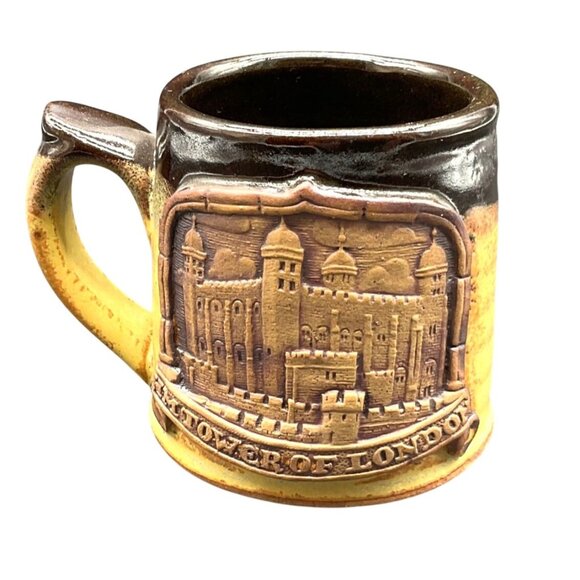 Vintage Tower Of London Ceramic Mug Studio Pottery Brown Tan Stonebridge Pottery - Picture 1 of 6